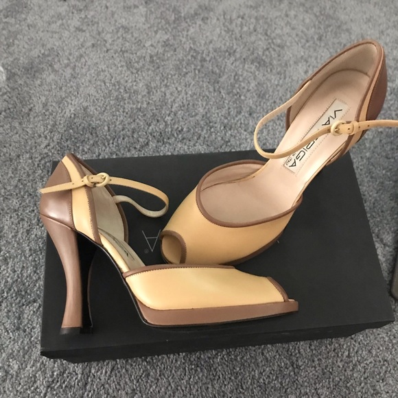 Via Spiga Joan peep toe leather heels in 7.5 - Picture 4 of 7